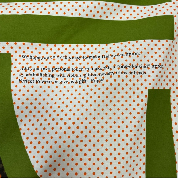 Halloween Apron Cut and Sew Project Fabric Panel‎ Skull Roses Crafting DIY #K14 - Picture 10 of 10